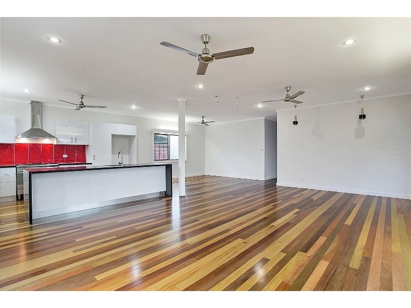 174 McManus Street, Whitfield QLD 4870