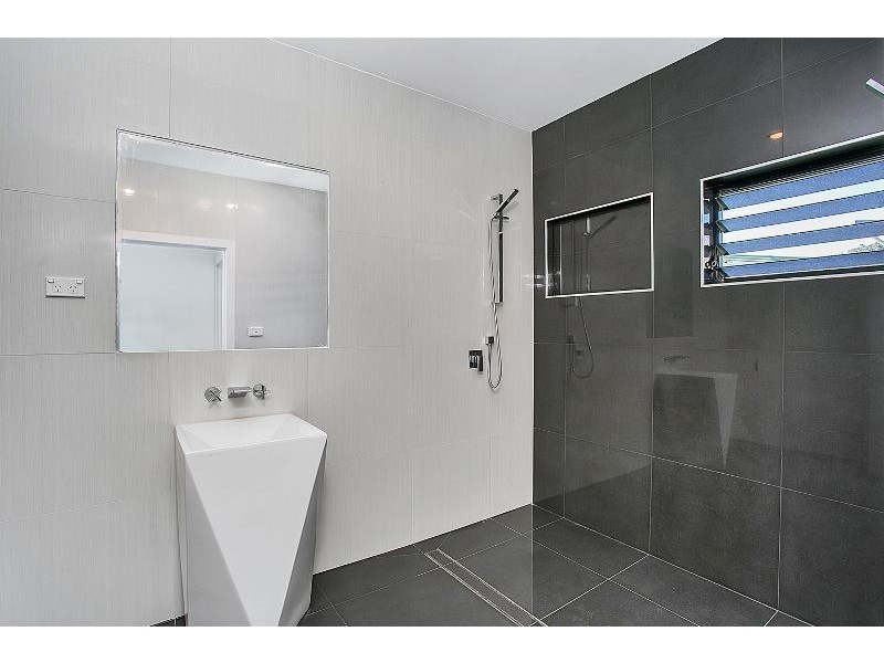 174 McManus Street, Whitfield QLD 4870