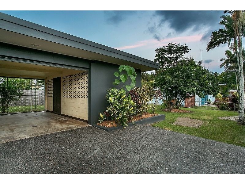 174 McManus Street, Whitfield QLD 4870