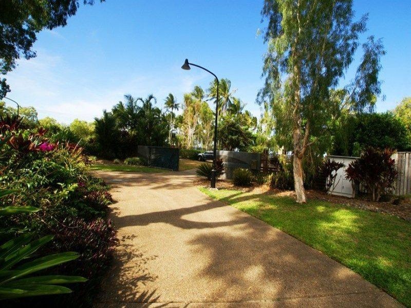 9/109 Upolu Esplanade, Clifton Beach QLD 4879