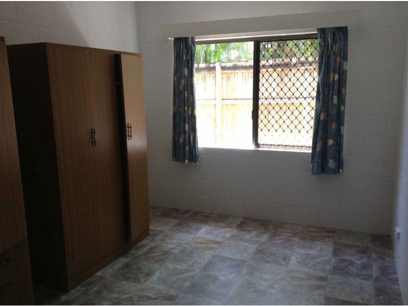 1/9 Simon Street, Freshwater QLD 4870