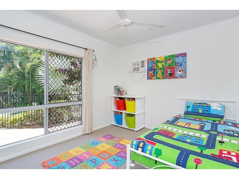 37 Summerhill Drive, Mooroobool QLD 4870