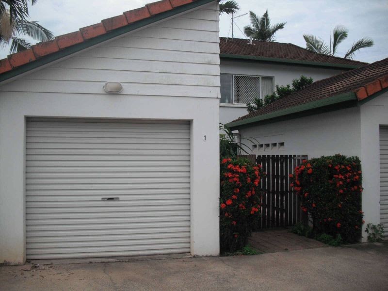 1/2 Cavanagh Street, Woree QLD 4868