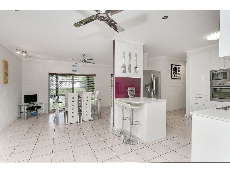 14 Matilda Close, Woree QLD 4868