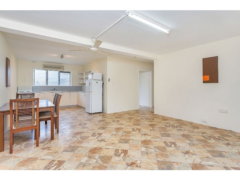 2/41-43 Martyn Street, Parramatta Park QLD 4870