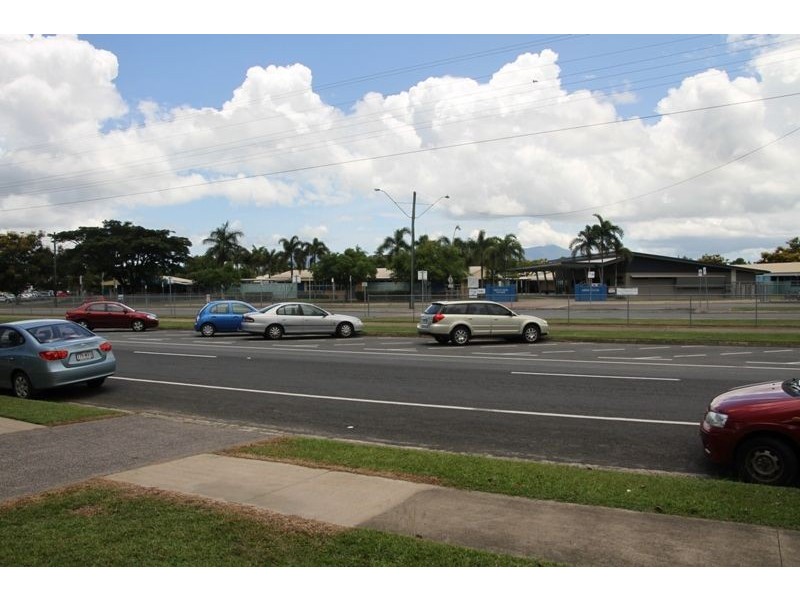 45 McLaughlin Road, Bentley Park QLD 4869