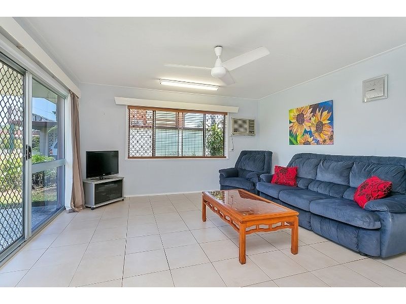 3 Hogan Street, Westcourt QLD 4870