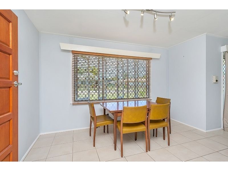 3 Hogan Street, Westcourt QLD 4870