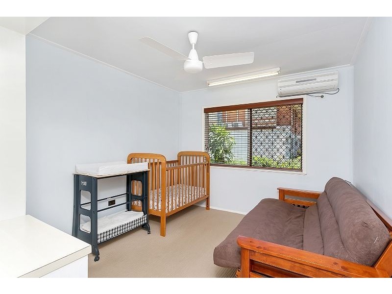 3 Hogan Street, Westcourt QLD 4870