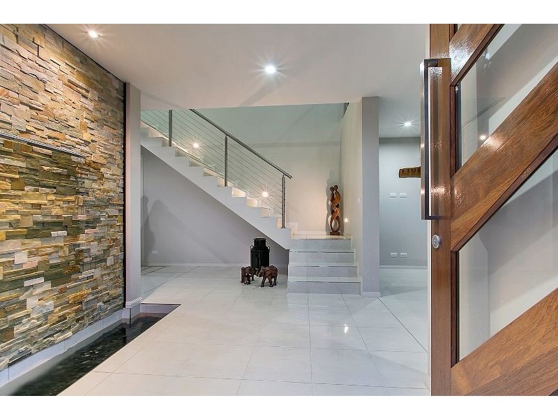 11 Oceanview Place, Mooroobool QLD 4870