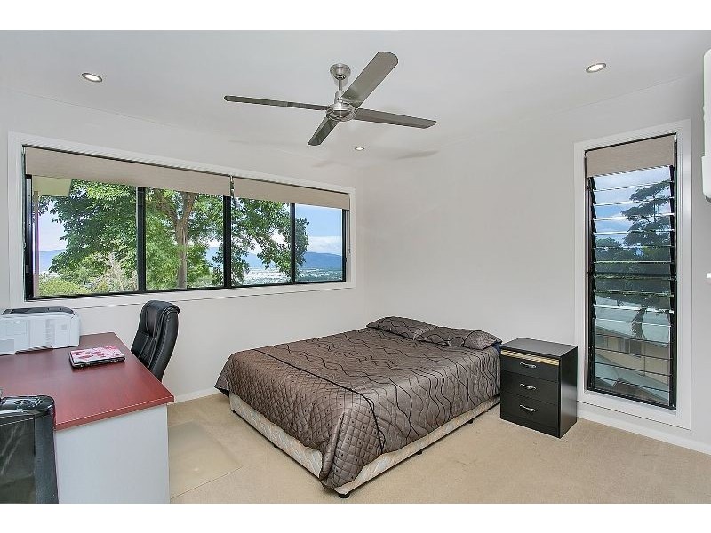 11 Oceanview Place, Mooroobool QLD 4870