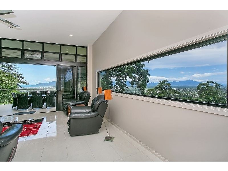 11 Oceanview Place, Mooroobool QLD 4870