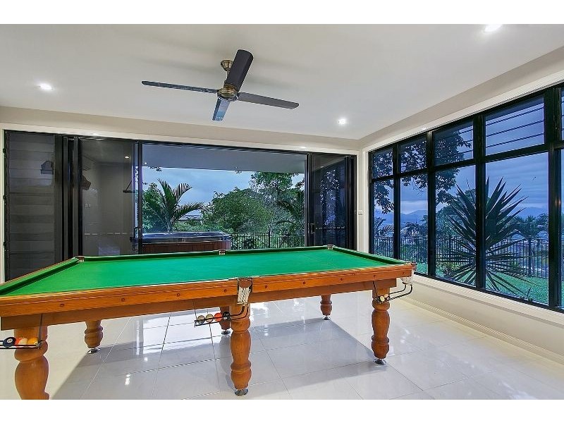 11 Oceanview Place, Mooroobool QLD 4870