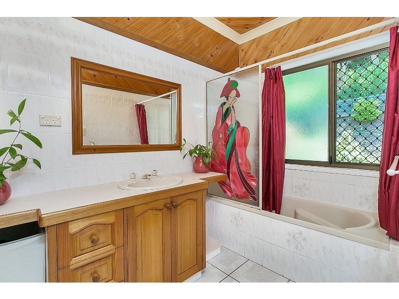 4 Leichhardt Place, Earlville QLD 4870