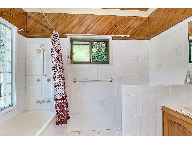 4 Leichhardt Place, Earlville QLD 4870