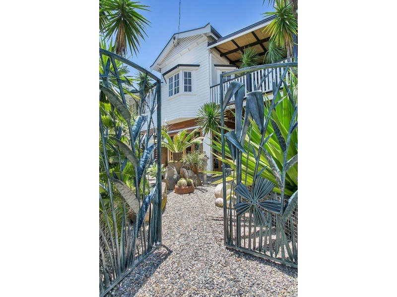 11 Lily Street (also known as 113 Digger Street, Cairns North QLD 4870