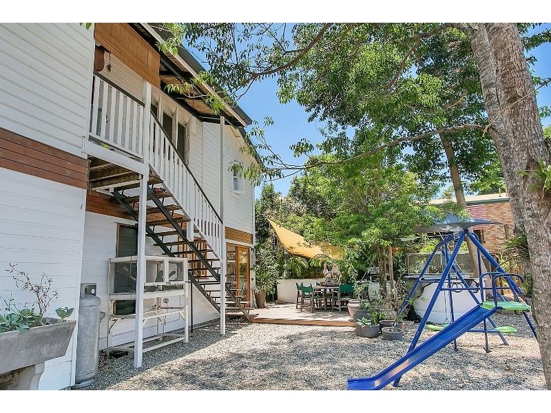 11 Lily Street (also known as 113 Digger Street, Cairns North QLD 4870