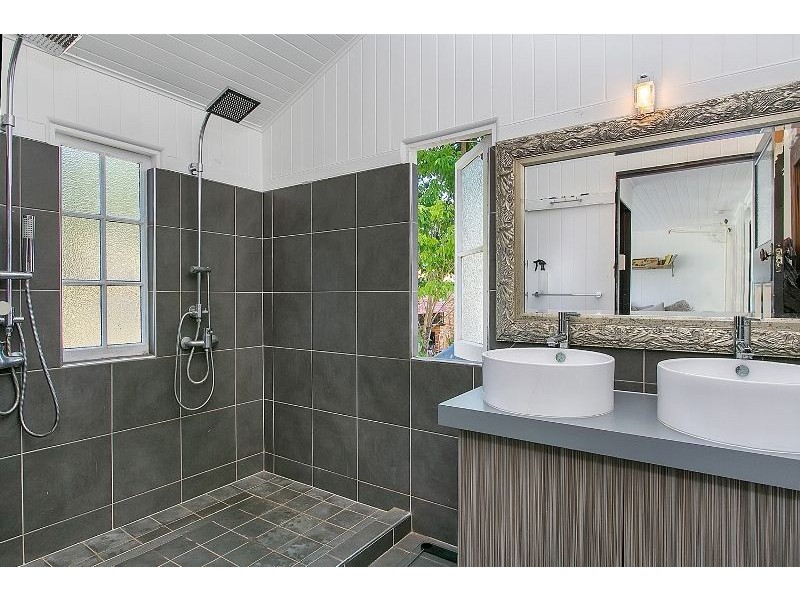 11 Lily Street (also known as 113 Digger Street, Cairns North QLD 4870