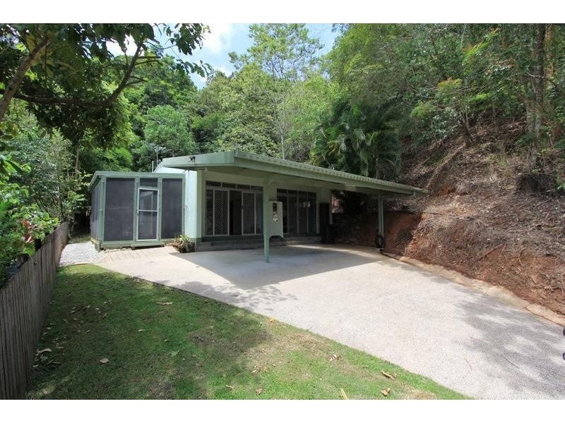 2/4 Juno Close, Mooroobool QLD 4870