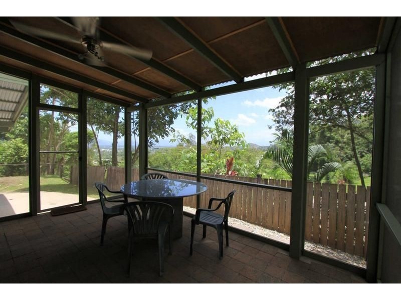 2/4 Juno Close, Mooroobool QLD 4870
