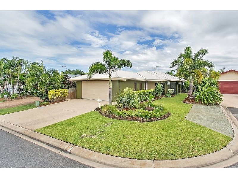 15 Cable Close, Kewarra Beach QLD 4879