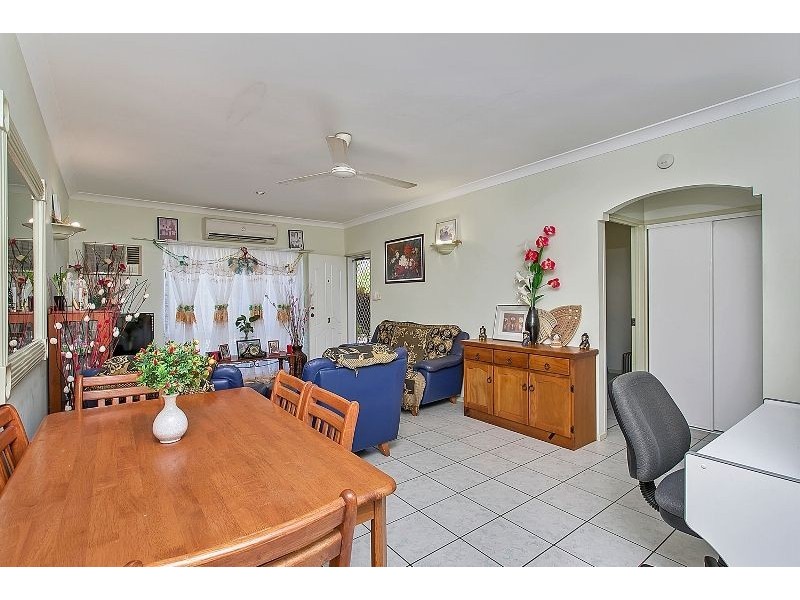 3/12 Ingham Court, Mooroobool QLD 4870