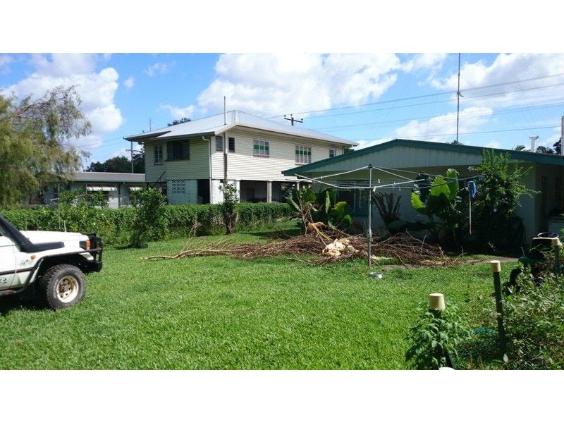 30 Reservoir Road, Manoora QLD 4870