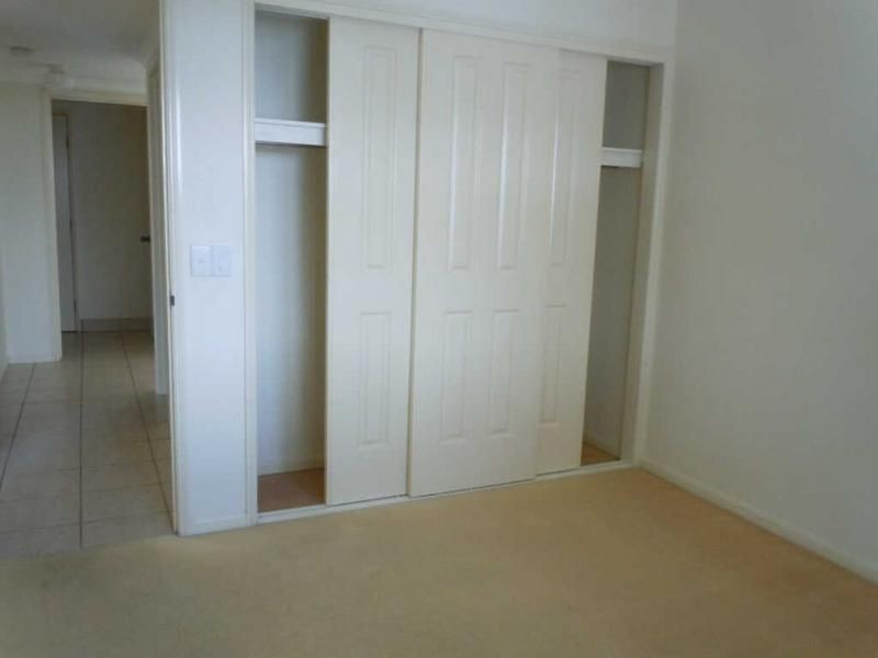 47/8-14 Munro Terrace House On The Hill, Mooroobool QLD 4870