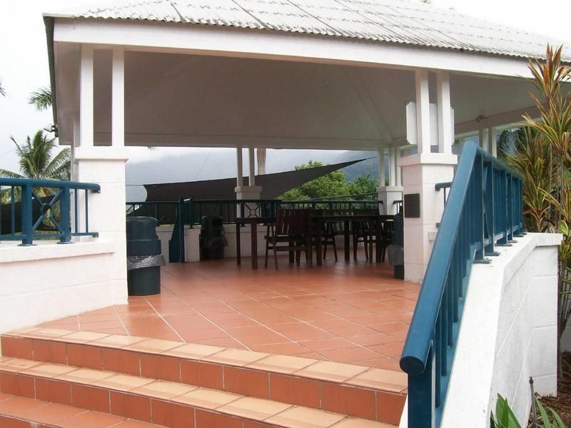 47/8-14 Munro Terrace House On The Hill, Mooroobool QLD 4870