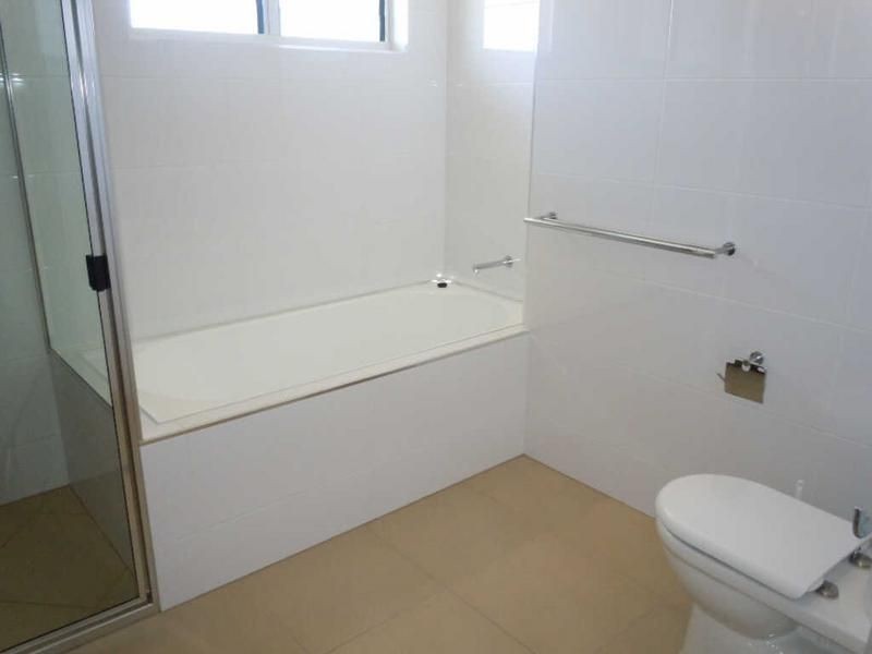 2/110 Harbour Drive, Trinity Park QLD 4879