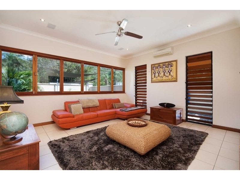 2 Johanna Street, Trinity Park QLD 4879