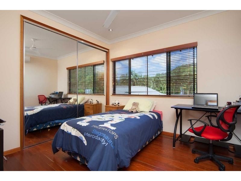 2 Johanna Street, Trinity Park QLD 4879