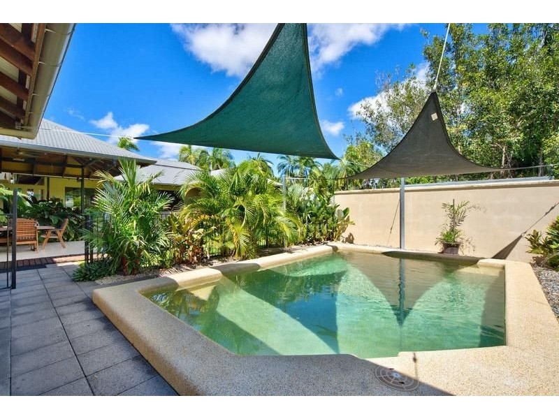 2 Johanna Street, Trinity Park QLD 4879