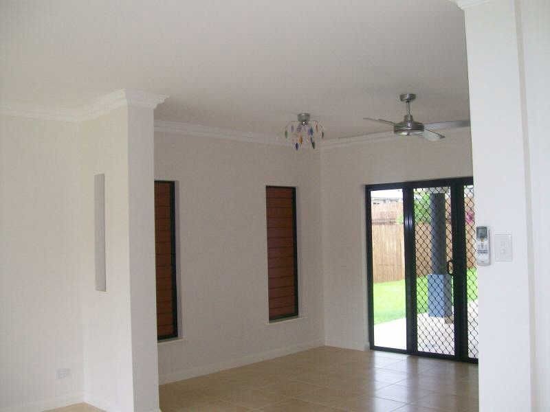 43 Elphinstone Street, Kanimbla QLD 4870