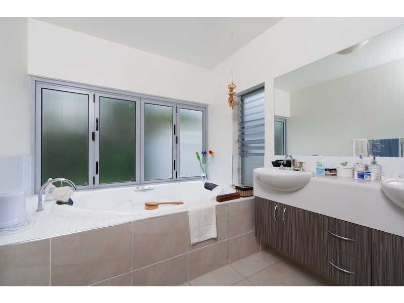 53 Iridescent Close, Trinity Park QLD 4879