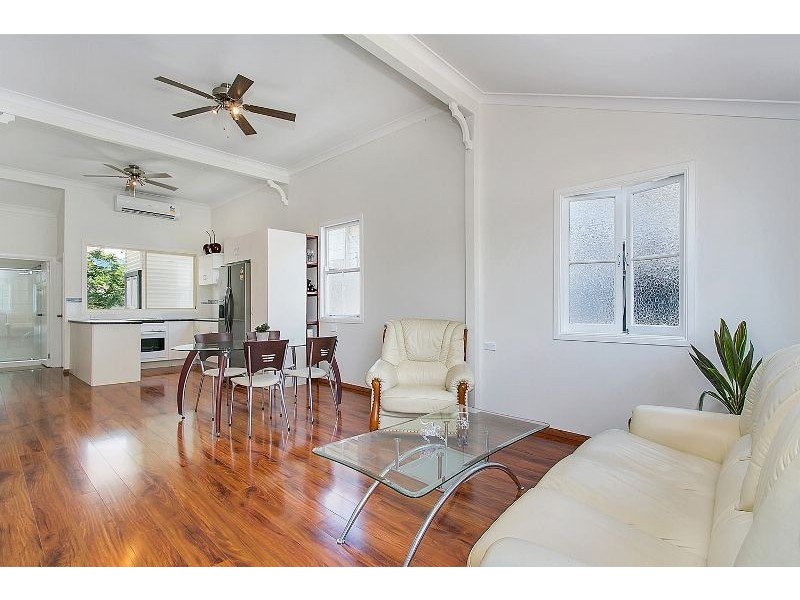 253 McLeod Street, Cairns North QLD 4870