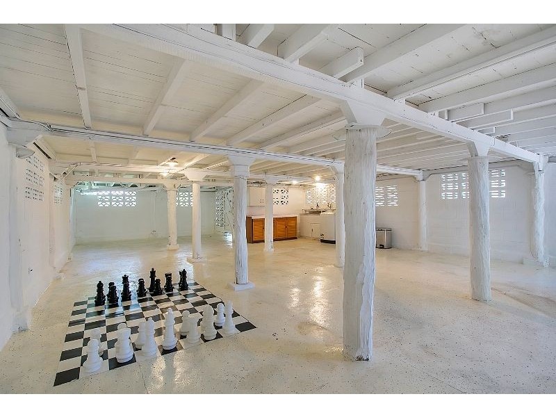 253 McLeod Street, Cairns North QLD 4870