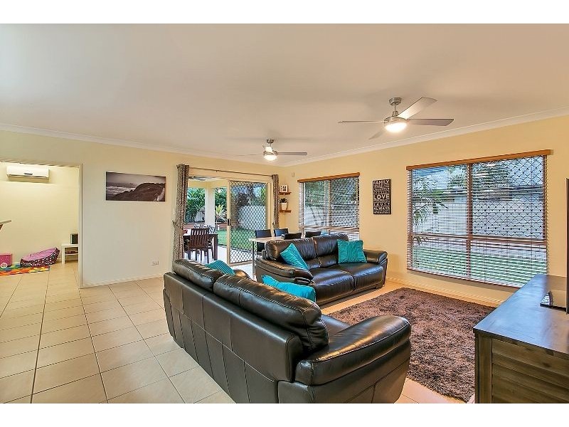 20 Kippin Close, Redlynch QLD 4870