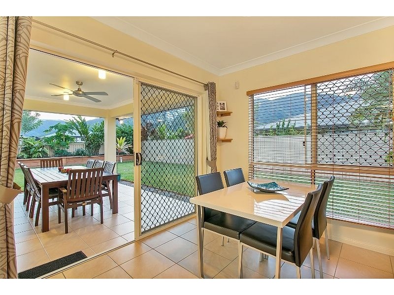 20 Kippin Close, Redlynch QLD 4870