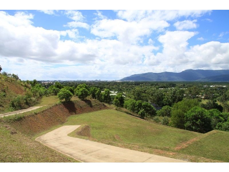 14 Fantail Close, Woree QLD 4868