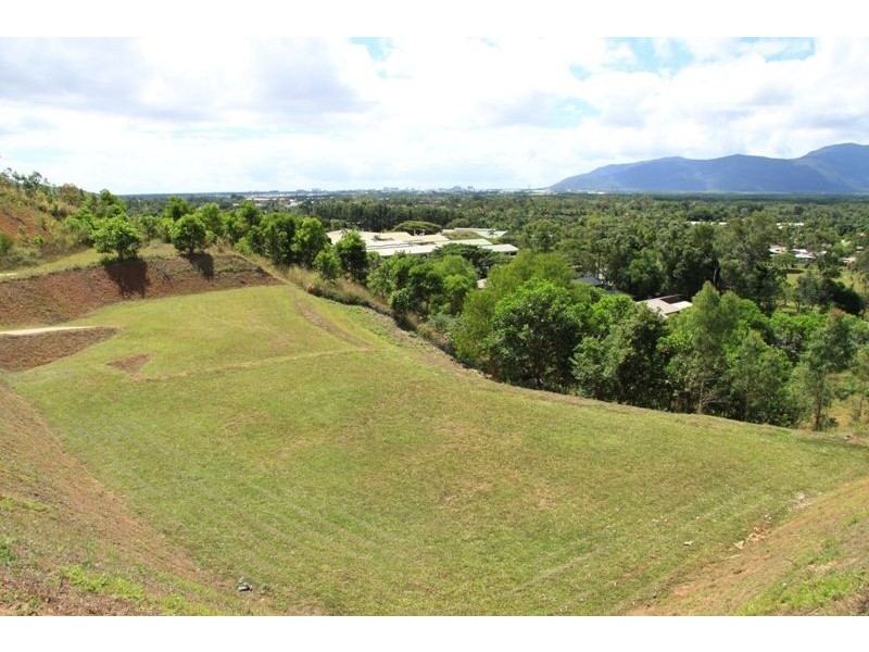 14 Fantail Close, Woree QLD 4868