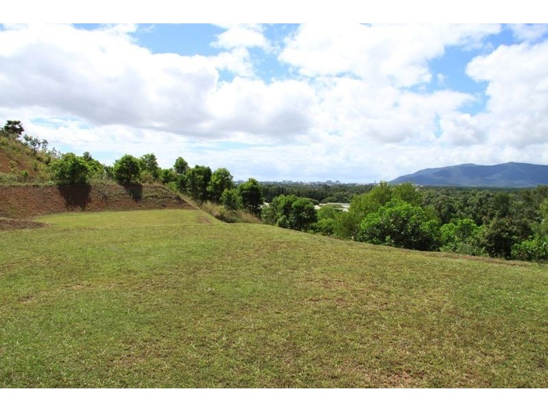 14 Fantail Close, Woree QLD 4868