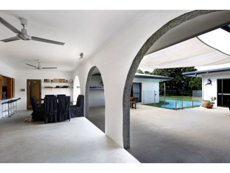 5 Marian close, Smithfield QLD 4878