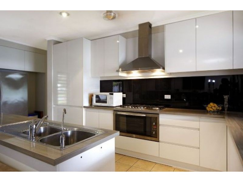 5 Marian close, Smithfield QLD 4878