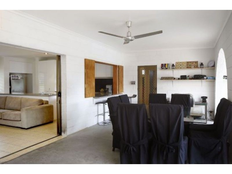 5 Marian close, Smithfield QLD 4878