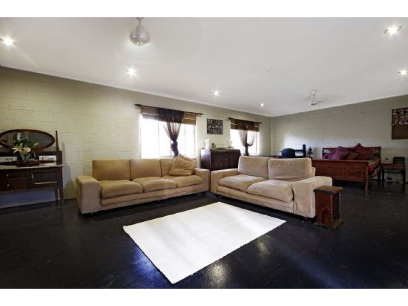 5 Marian close, Smithfield QLD 4878