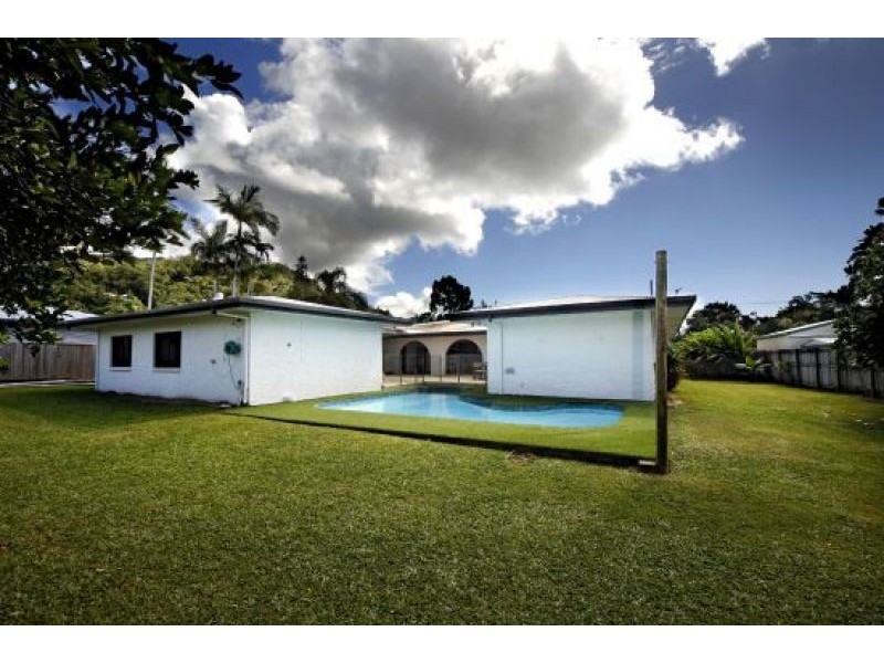 5 Marian close, Smithfield QLD 4878