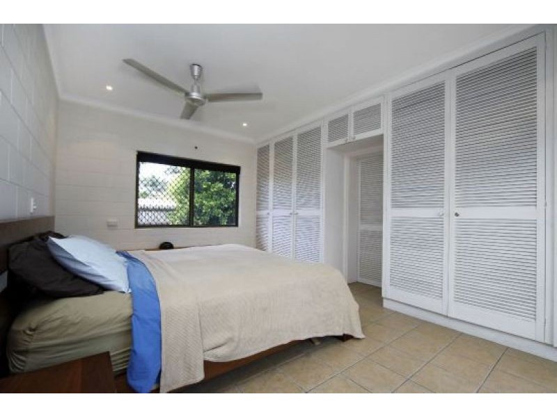 5 Marian close, Smithfield QLD 4878