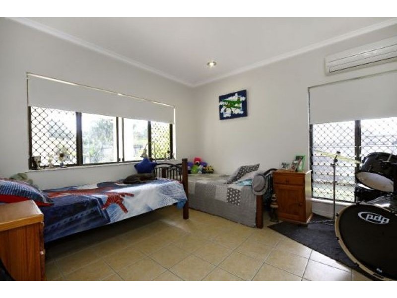 5 Marian close, Smithfield QLD 4878