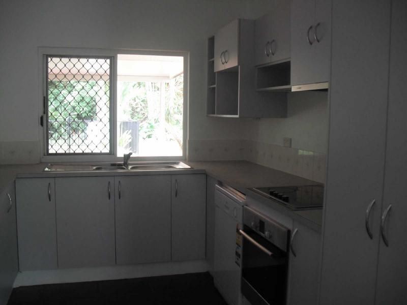 11 Red Bluff Crescent, Kamerunga QLD 4870